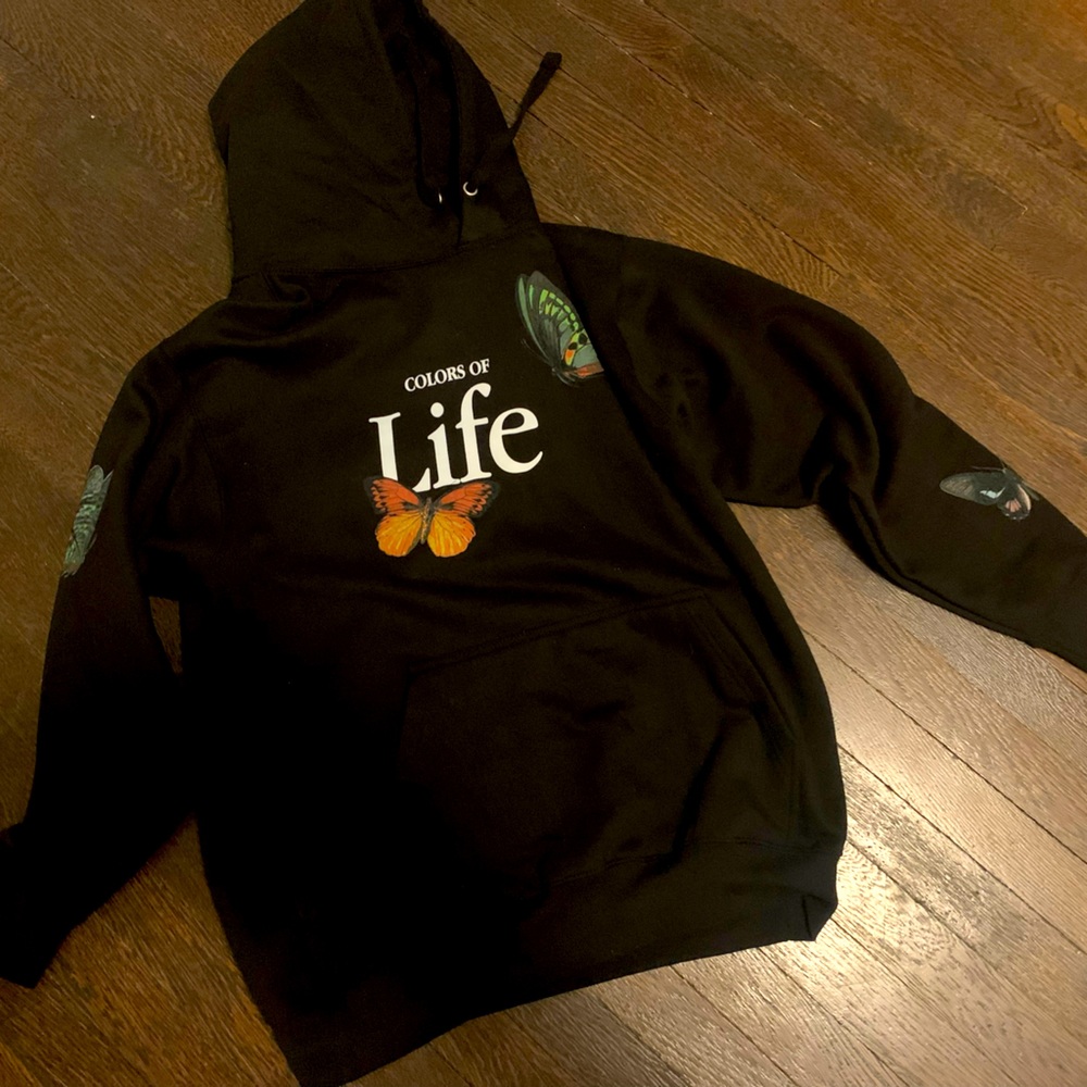 Have a black hoodie Life Of Colors for mens.
